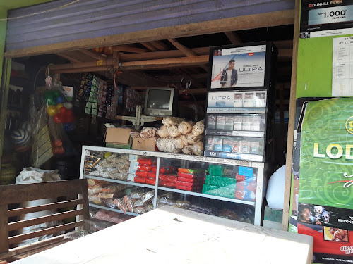Ponijan: Jantung Belanja Lokal di Pucung Lor